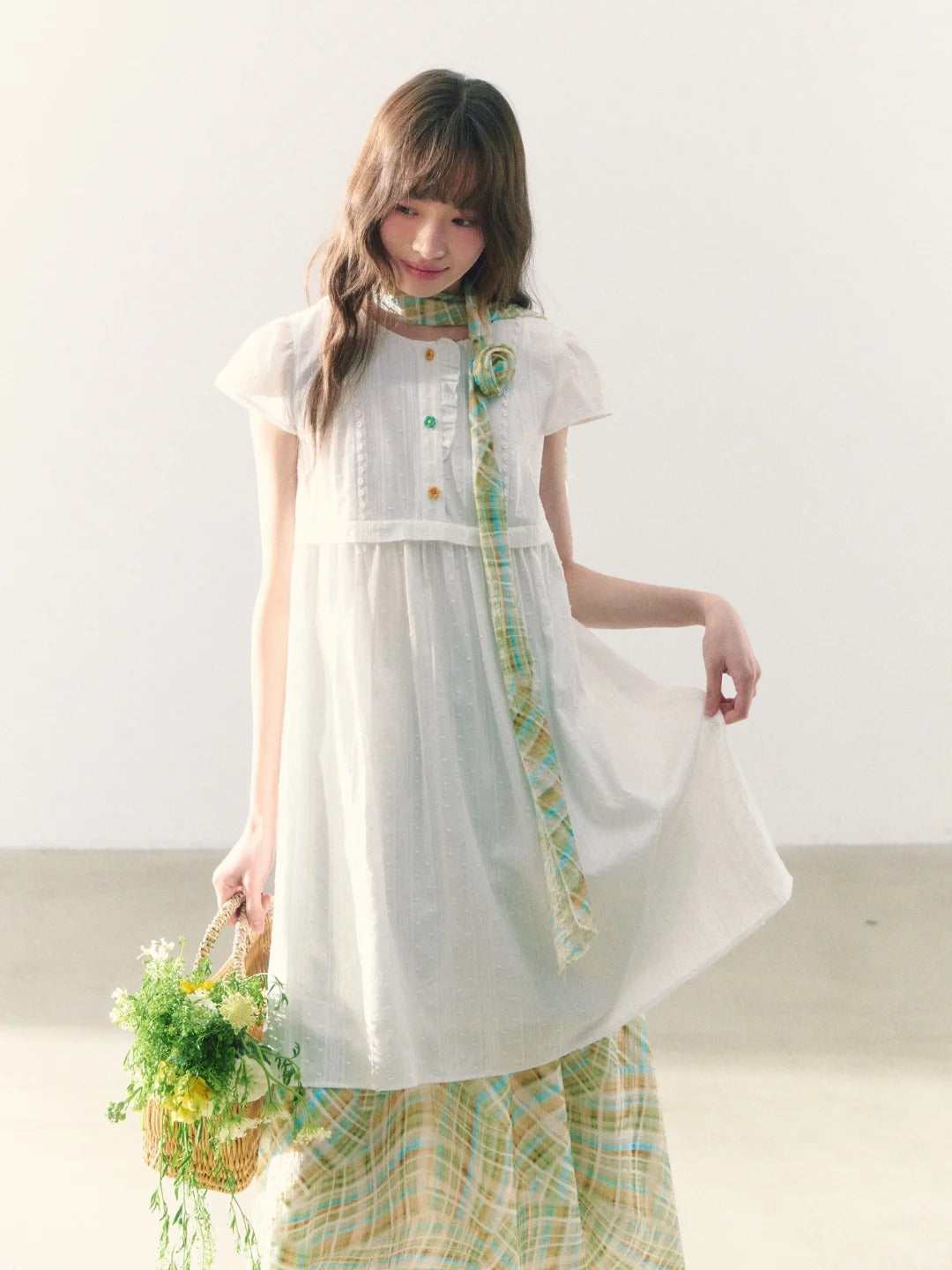 罐头粪便 - White Puff-Sleeve Dress + Forest Plaid Contrast Skirt
