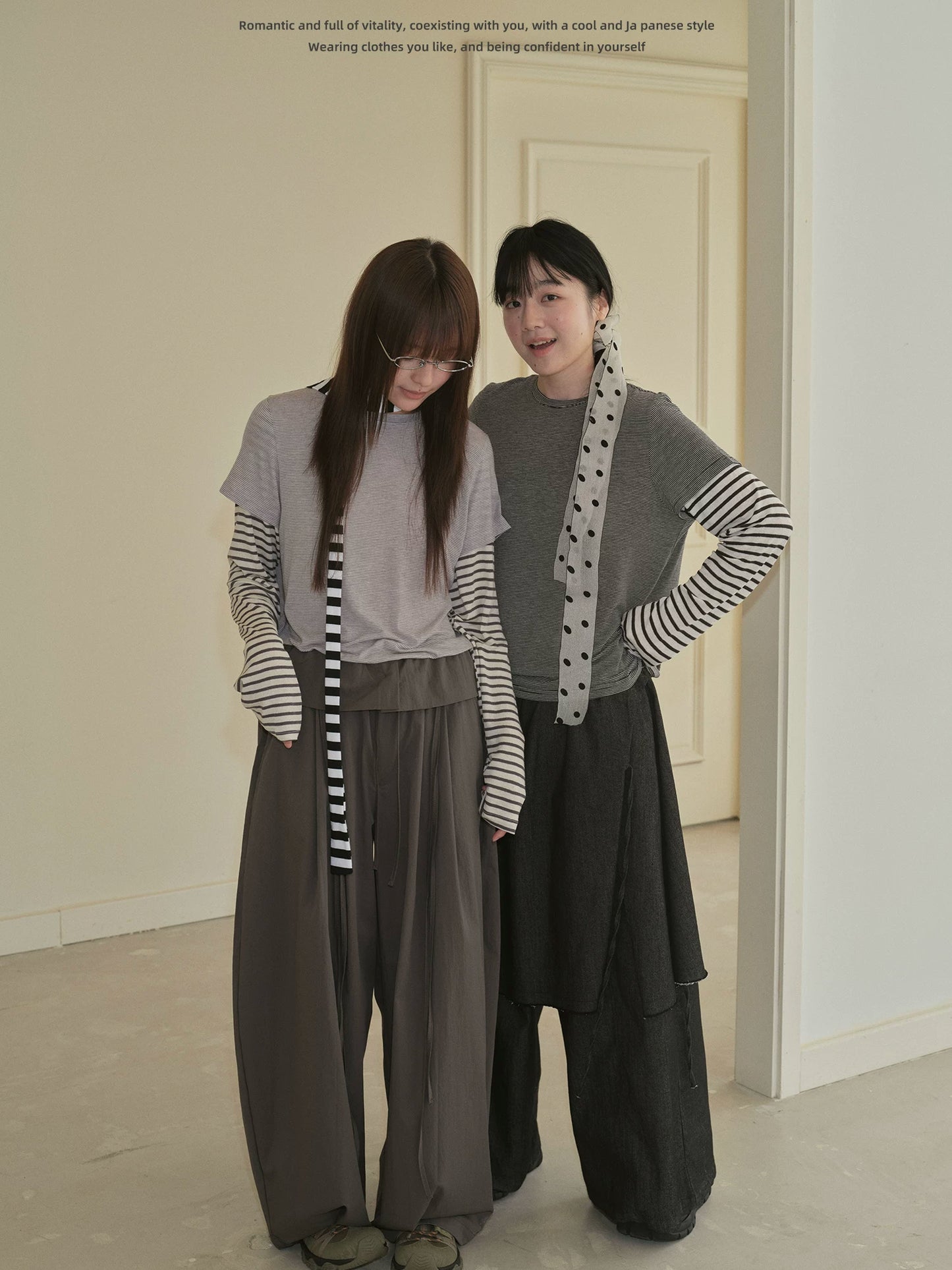 "Lazy Echo" Layered Stripe Long Sleeve Knit T-Shirt (Black Stripe / Gray Stripe)