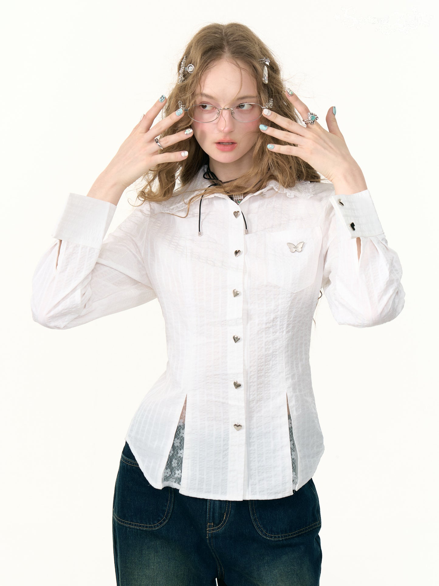 ZiziFei - Y2K Fitted White Shirt – Vintage Lace Panel Button-Up with Heart Details