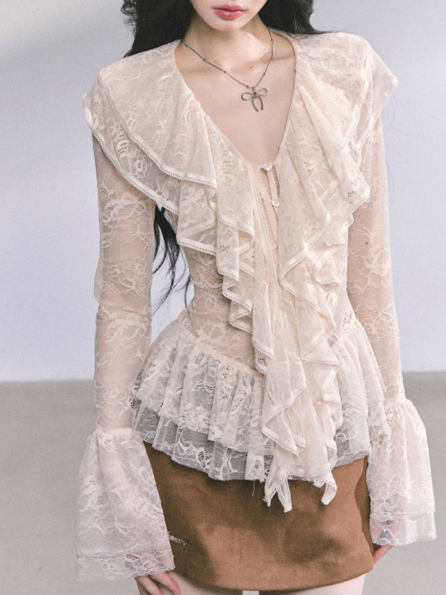 少也眼 London Café French Hepburn Woolen Three-Piece Set – Jacket, Top & Mini Skirt