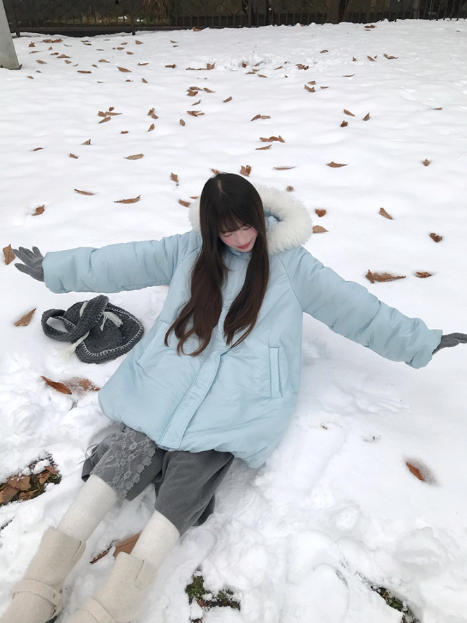 罐头士多所 Winter Balloon Silhouette Puffer Coat with Detachable Hood