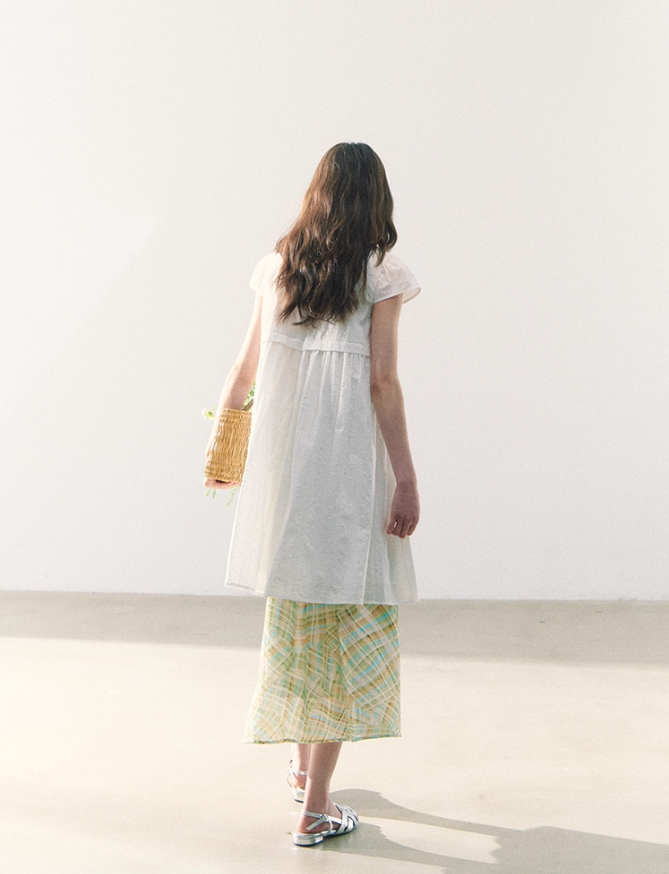 罐头粪便 - White Puff-Sleeve Dress + Forest Plaid Contrast Skirt