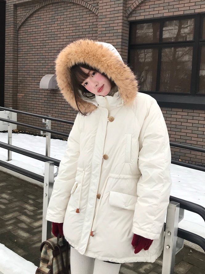 罐头士多所 Slim-Fit Hooded Down Parka with Faux Raccoon Fur Trim