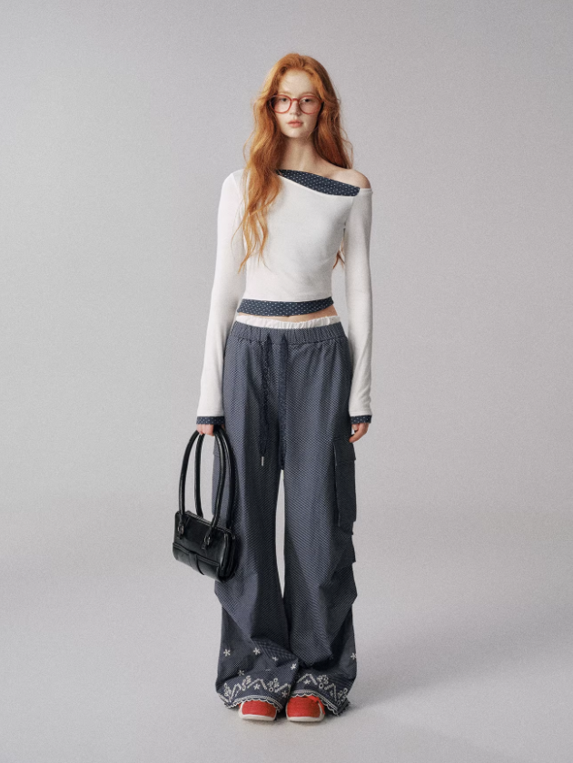 "浪漫波尔卡" Asymmetric Polka Dot Colorblock Long Sleeve Top (White)