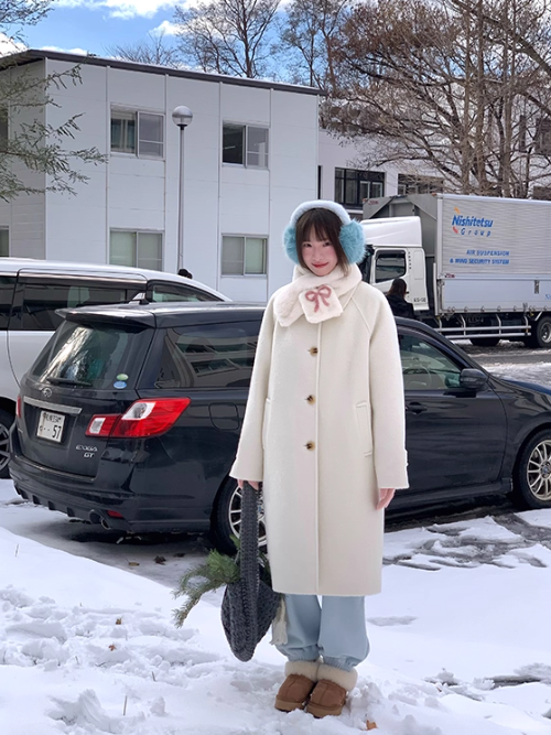罐头士多所 Atmosphere Wool-Blend Fuzzy Coat
