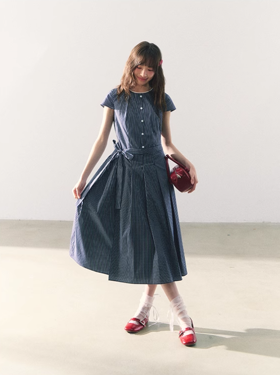 罐头粪便 - Summer Picnic Gingham Mini Dress – Short Sleeves & Waist Tie Detail
