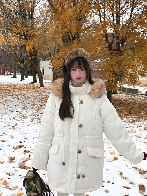 罐头士多所 Slim-Fit Hooded Down Parka with Faux Raccoon Fur Trim