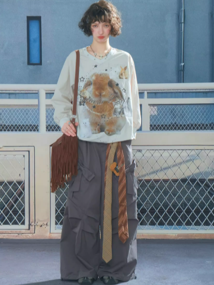ZiziFei - Cat & Bunny Graphic V-Neck Sweatshirt – Studded Retro Thin Pullover