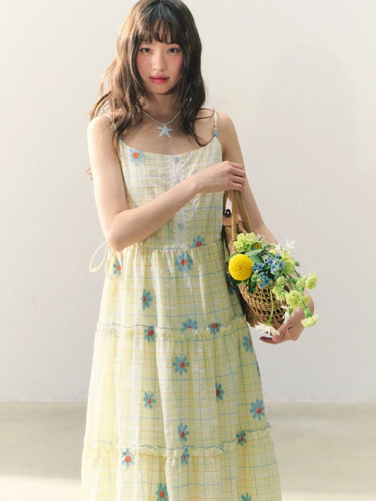 罐头士多所 - Sweet Summer Floral Embroidered Plaid Beaded Maxi Dress