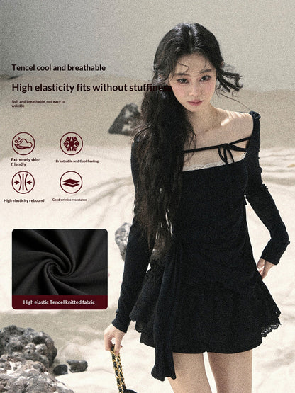 "Floating Moonlight" Quiet Black Square Neck Lace Slim-Fit Top 45324535
