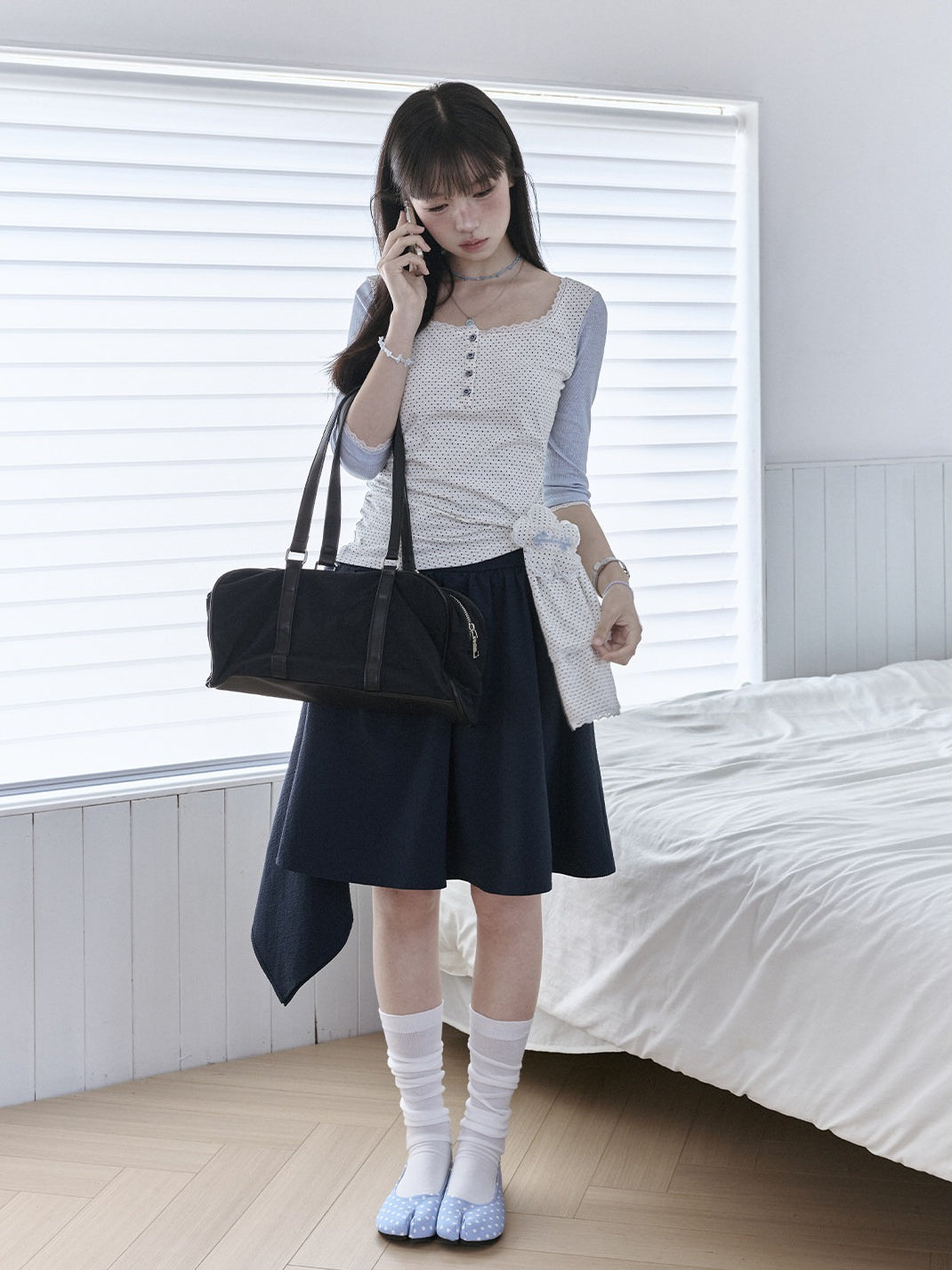 "Blooming Ribbon" Layered Set (Ivory Asymmetric Long-Sleeve Top / Navy Box-Pleated Skirt)