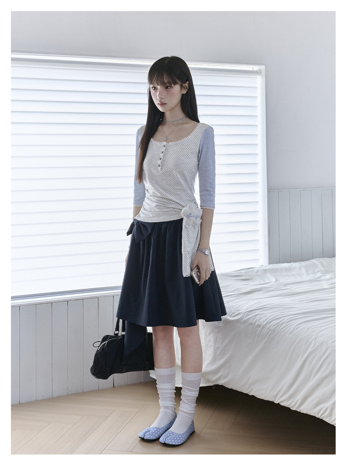 "Blooming Ribbon" Layered Set (Ivory Asymmetric Long-Sleeve Top / Navy Box-Pleated Skirt)