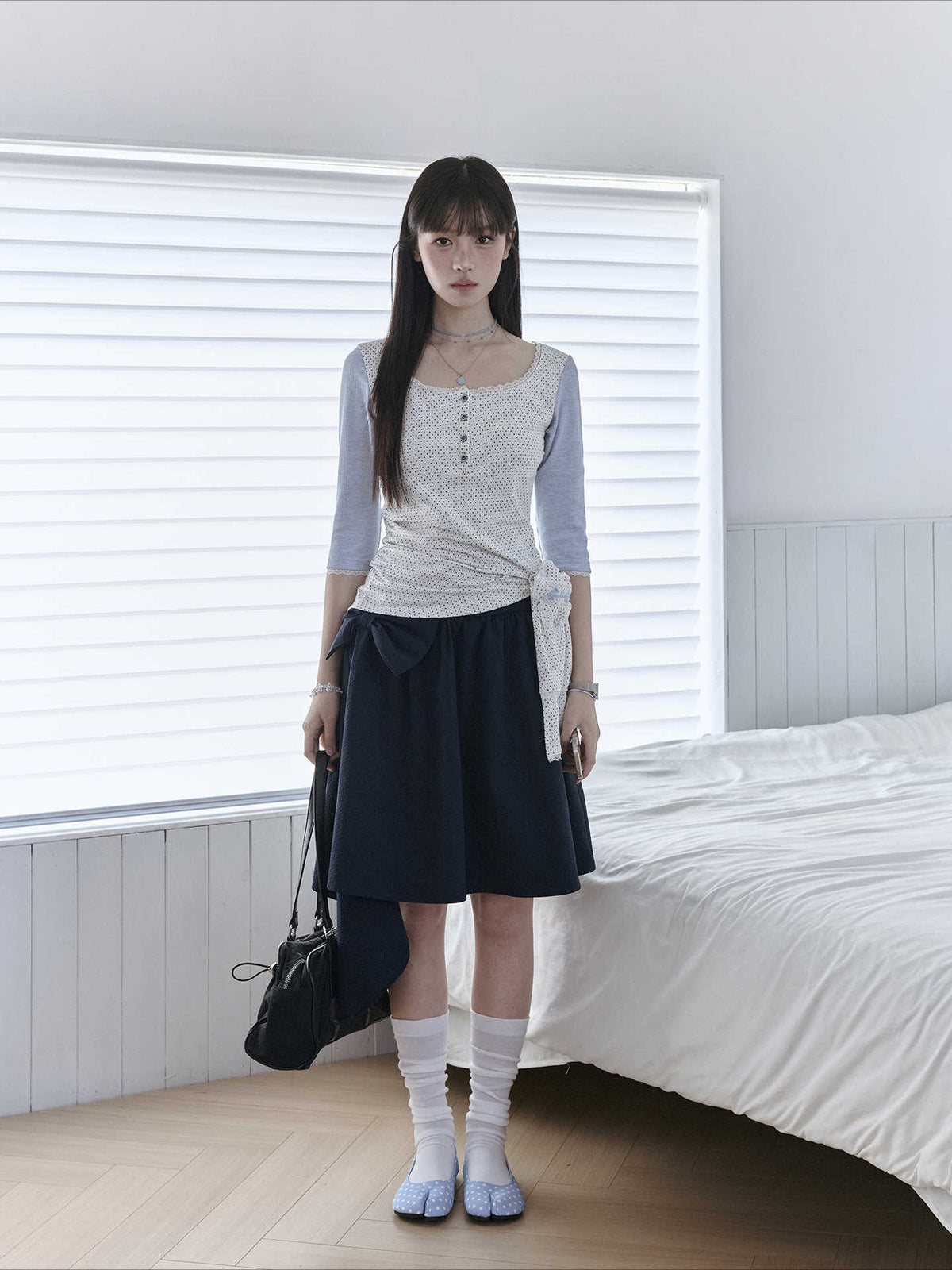 "Blooming Ribbon" Layered Set (Ivory Asymmetric Long-Sleeve Top / Navy Box-Pleated Skirt)