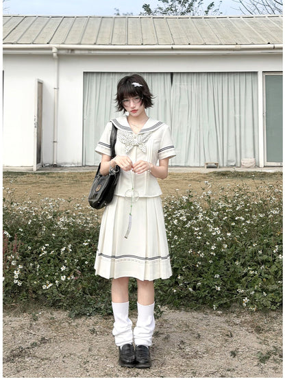“Pearl Blossom” White Showa-Inspired Sailor Uniform Set