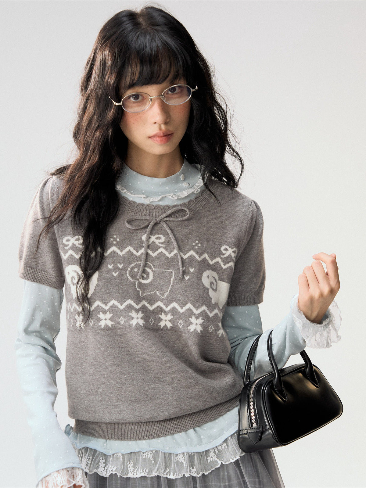[CAN] "Little Lamb Adventure" Gray Jacquard Bow-Detail Short Sleeve Knit Top