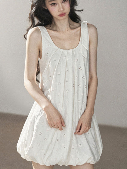 AOMALM - One-Shoulder Bow Dress with Cutout Embroidery Detail