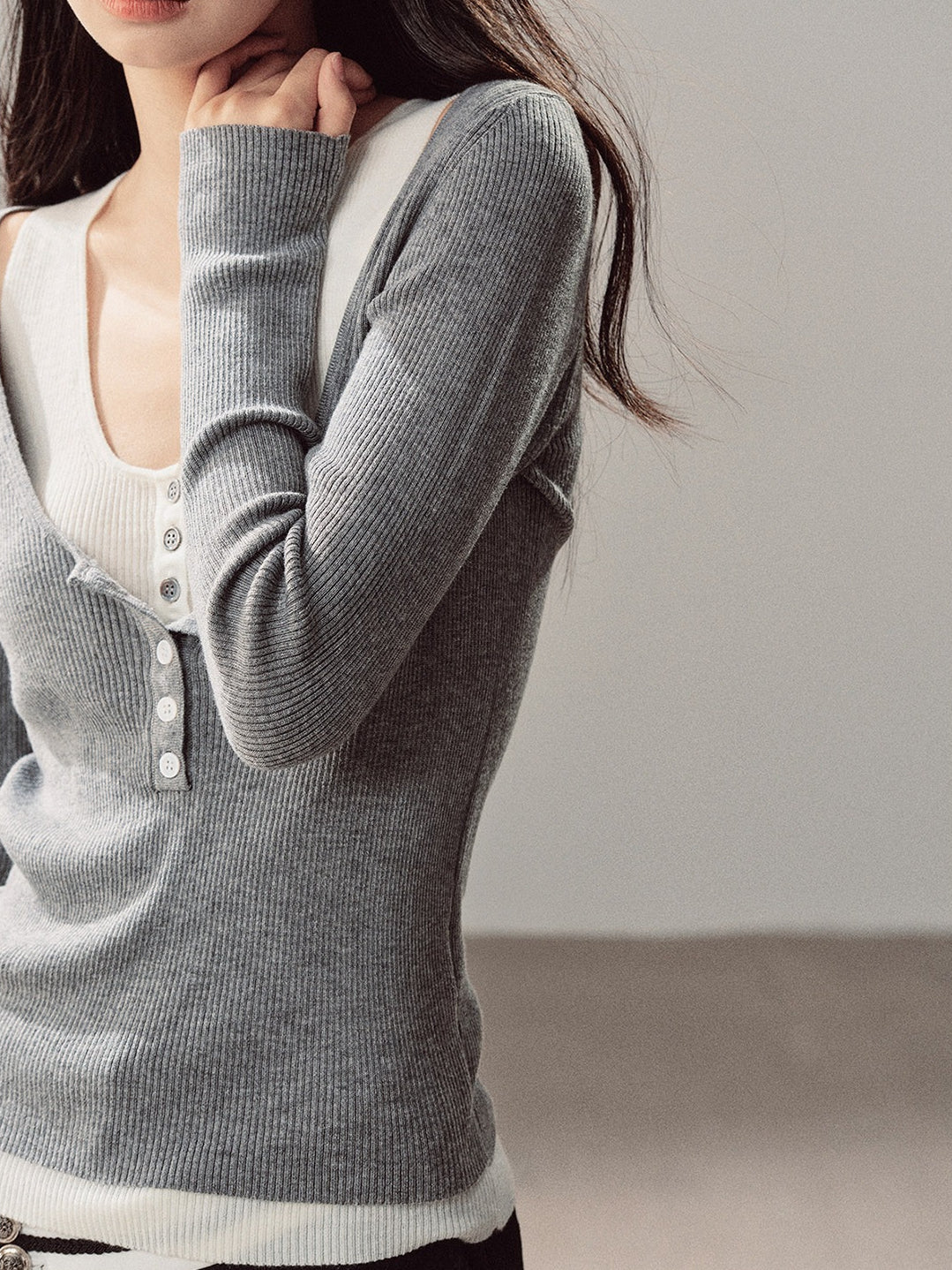 AOMALM - Korean U-Neck Faux Layered Knit Top