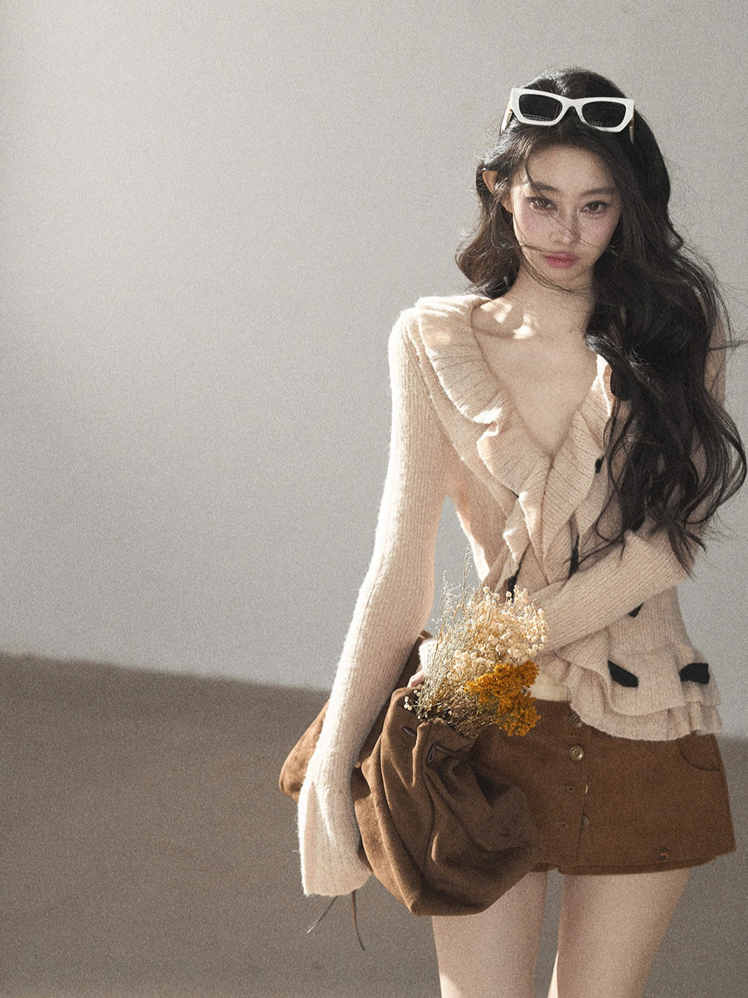 AOMALM - Cinnamon Pink V-Neck Knit Top with Ruffle Hem | Cropped Fit