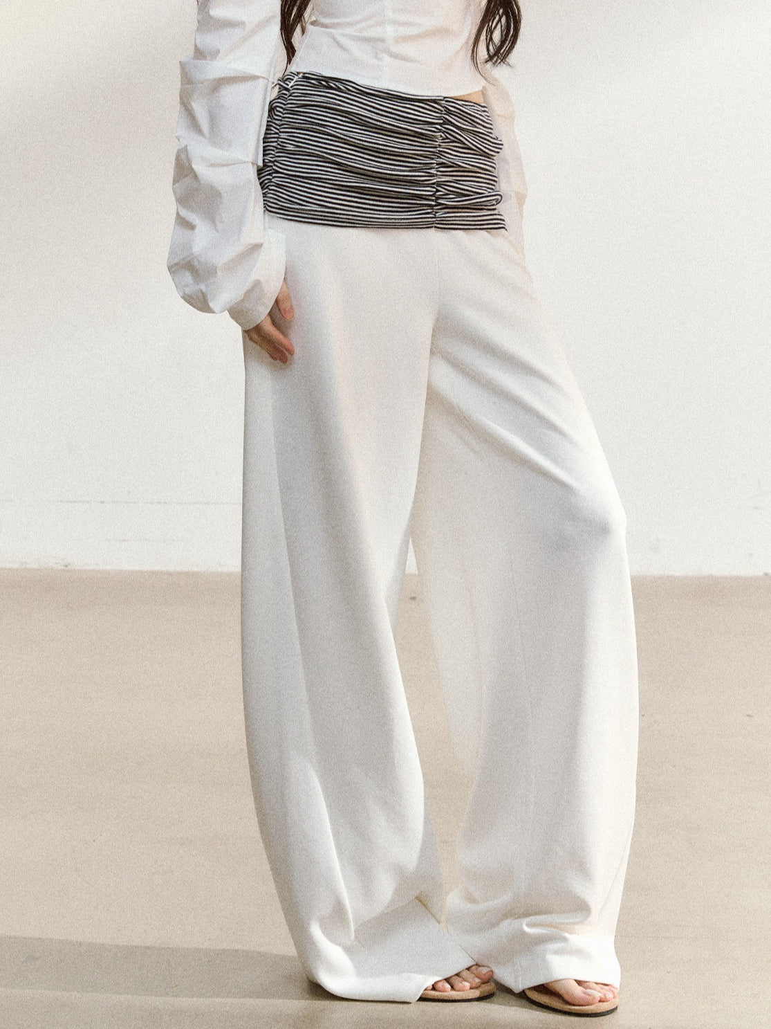 JN's DESIGN - White Wide-Leg Pants with Contrast Striped Waistband