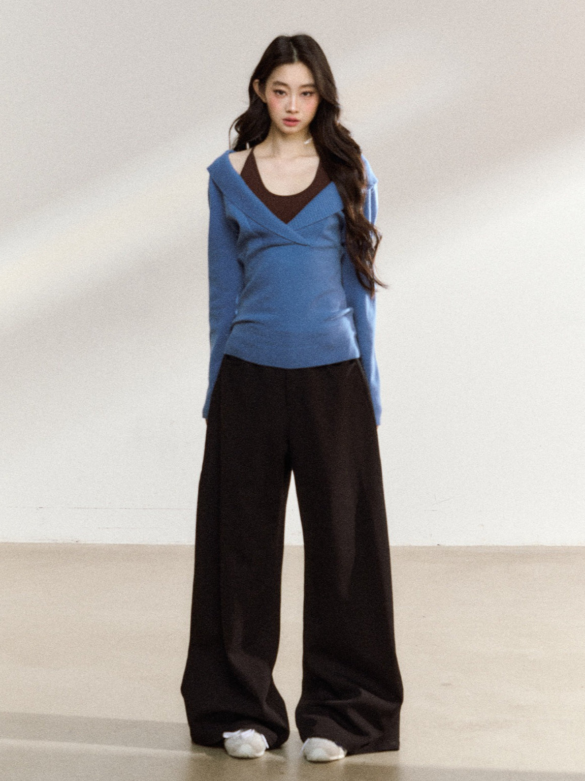 JN's DESIGN - Blue Knit Sweater with Brown Cami Set
