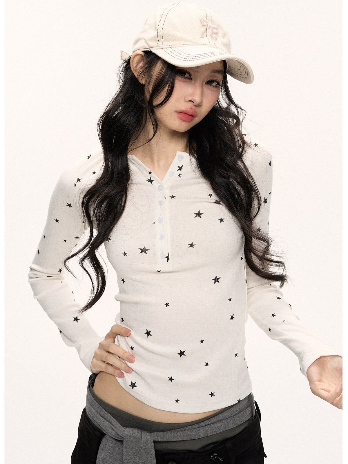 JN's DESIGN - Star Print Fitted Henley Long-Sleeve Top (White / Taro Pink-Purple)