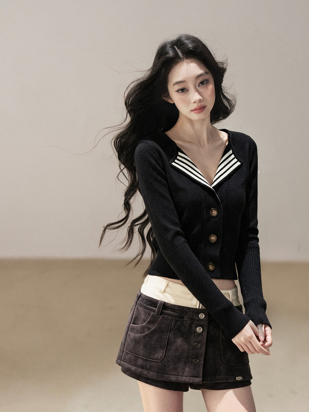 AOMALM - “The Quiet Isle” Black Cropped Ribbed Knit Top with Defined Waist