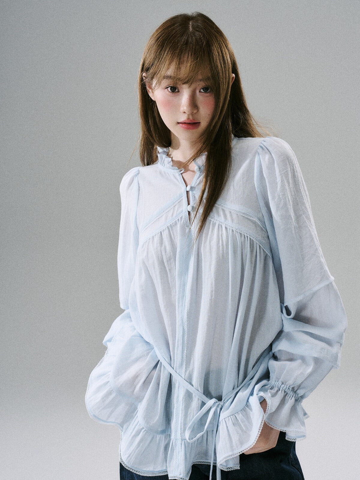 LOST FOREST - Acetate Flower Belt Detail Relaxed Top (White / Blue)