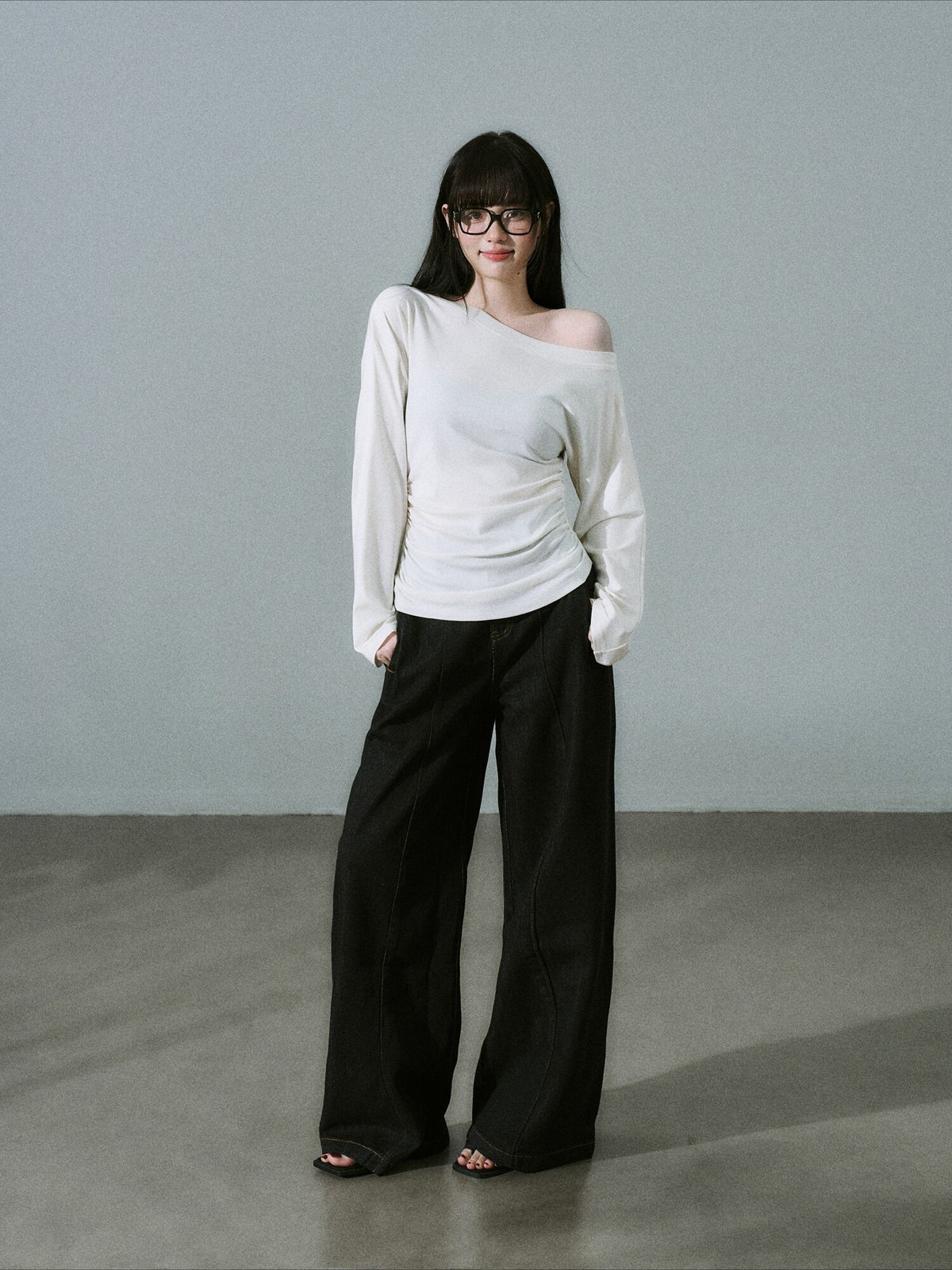 LOST FOREST - White Lyocell-Wool One-Shoulder Long Sleeve Top
