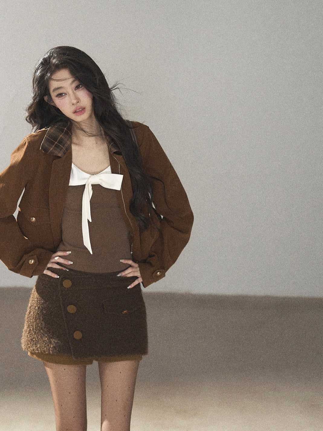 AOMALM - Gray Caramel Cropped Fitted Long Sleeve T-Shirt