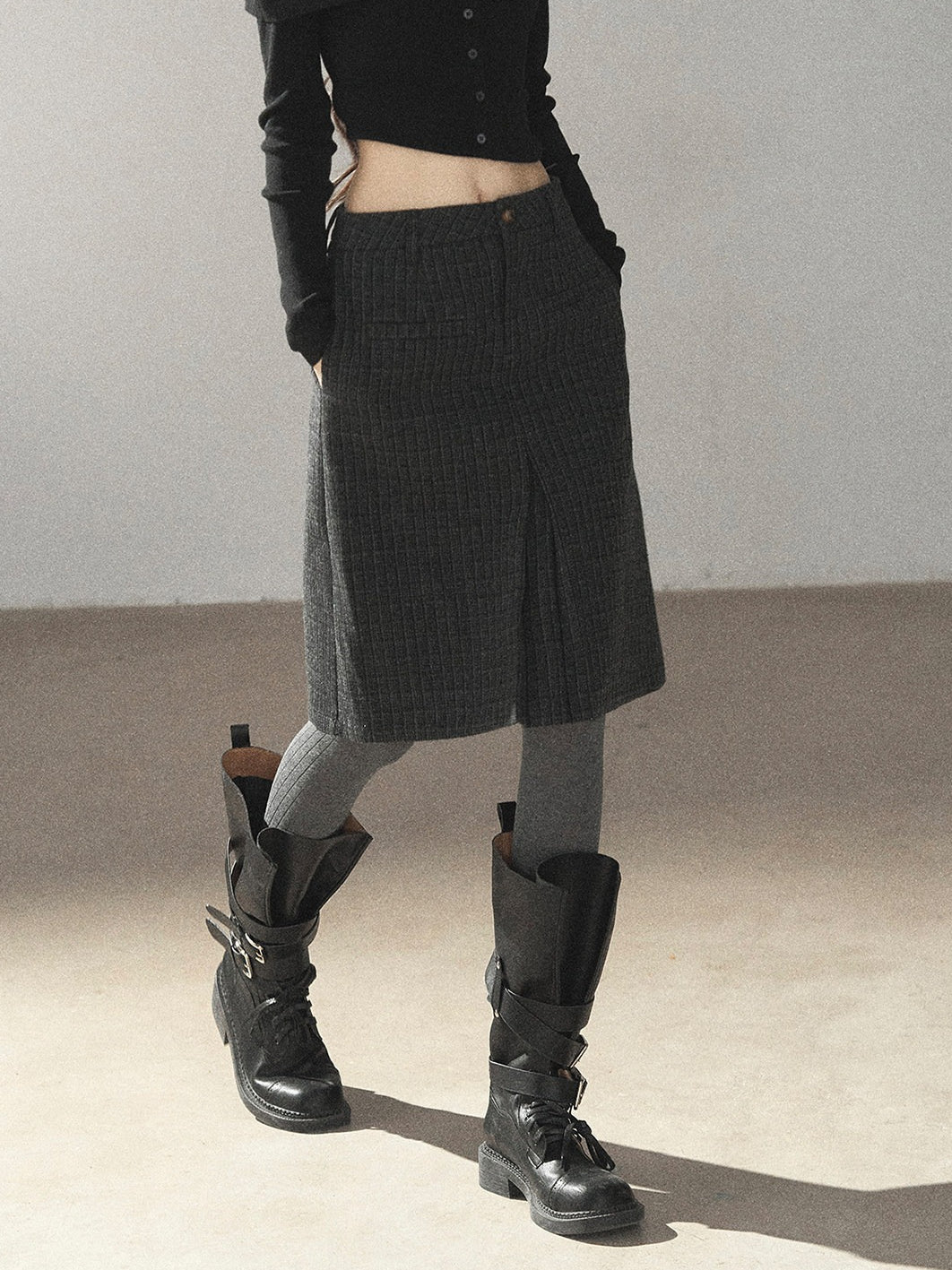 AOMALM - Rich Black Wool-Blend Pleated A-Line Midi Skirt