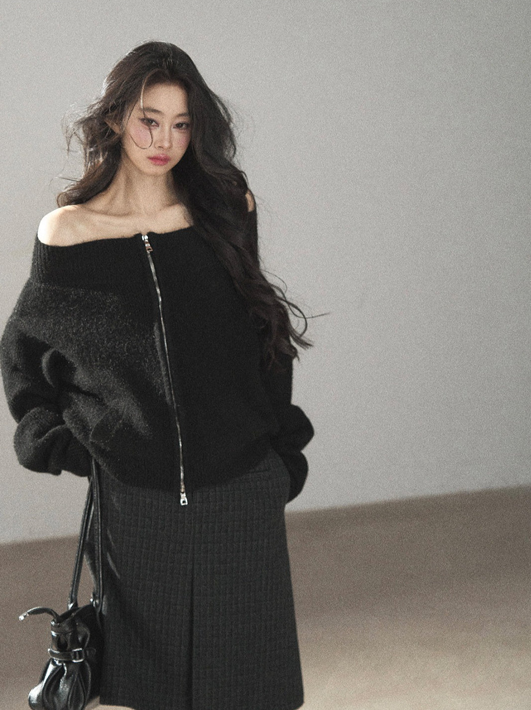 AOMALM - Rich Black Wool-Blend Pleated A-Line Midi Skirt