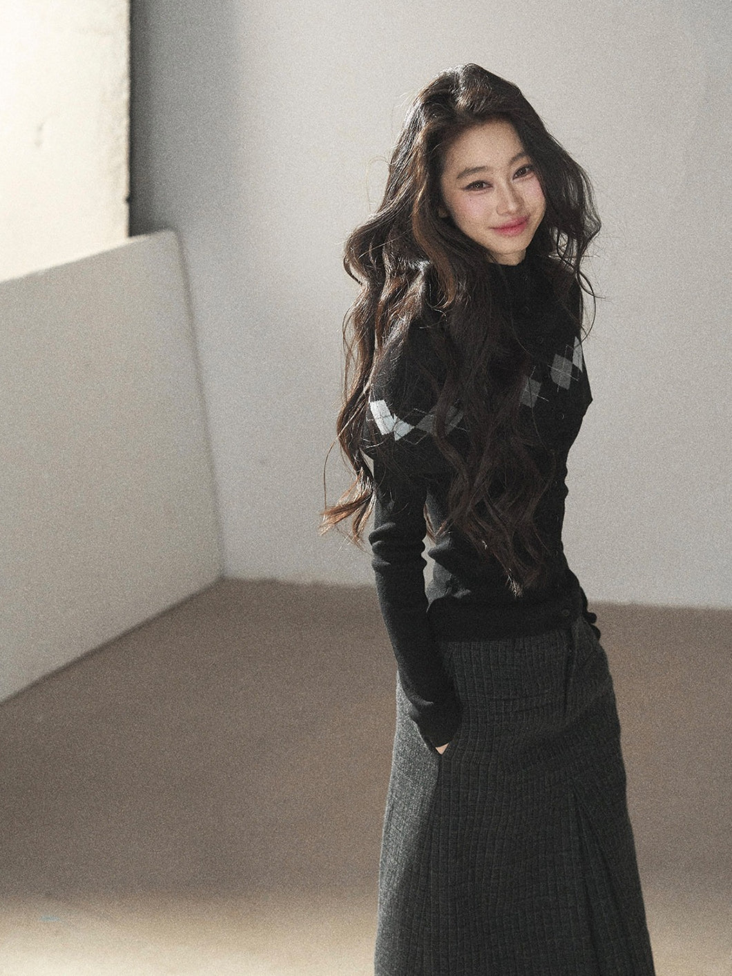 AOMALM - Rich Black Wool-Blend Pleated A-Line Midi Skirt