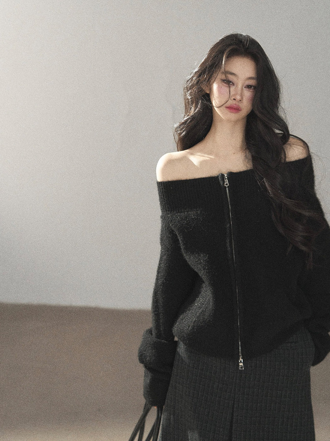 AOMALM - Quiet Black Wool-Blend Cropped Knit Jacket