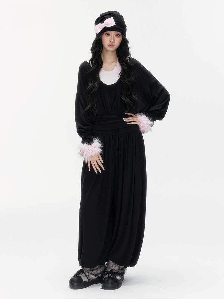 24olvides - Layered-Look U-Neck Sweater with Detachable Faux Fur Cuffs