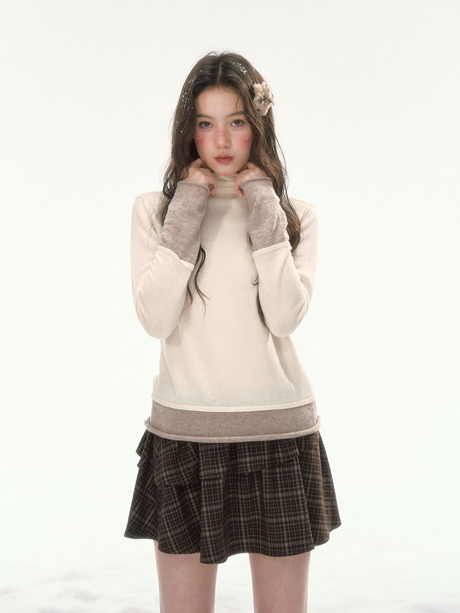 CANSTORE - "Winter Gramophone" Ivory Color-Block Mock Neck Wool-Blend Knit Top