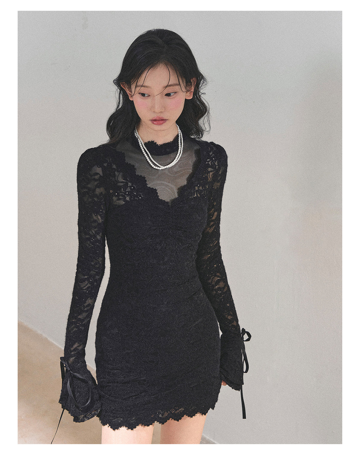 少也眼 “The Moment of the Full Moon" French Lace Winter Dress - Black 845613
