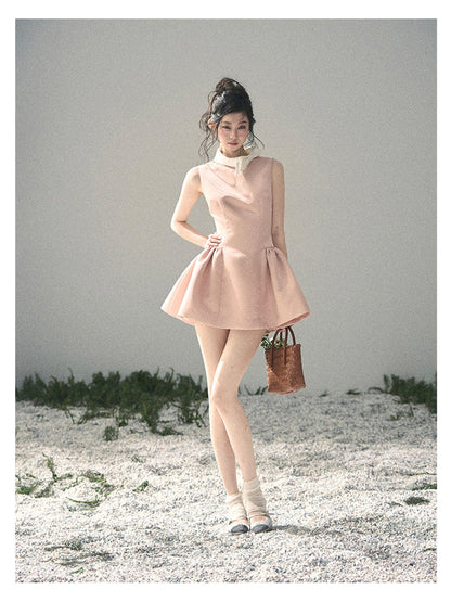 少也眼 “Satin Poise” Coral Pink French A-Line Dress 145