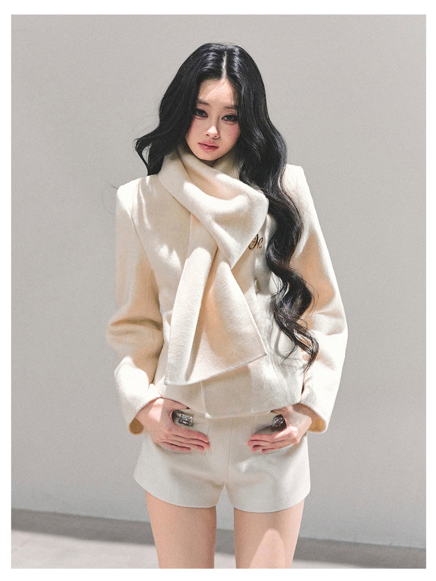 少也眼 “Twilight Forest" Woolen Oversized Coat - White