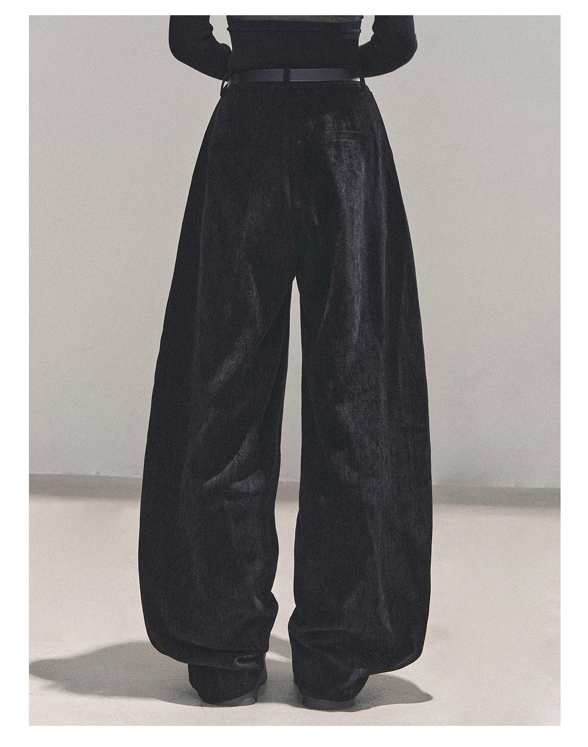 少也眼 “Sunset & Glance” Relaxed Vintage Wide-Leg Trousers with Belt - Gray 1118-2