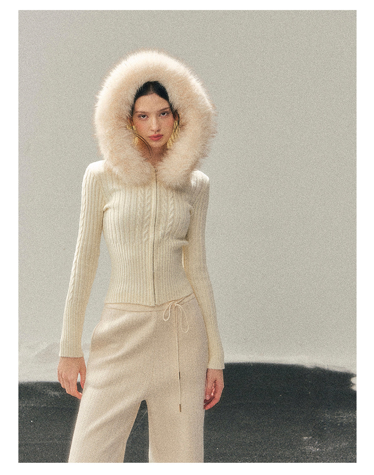 少也眼 “Sunset’s Soft Trace” Milk-Apricot Hooded Cable-Knit Zip-Up Jacket
