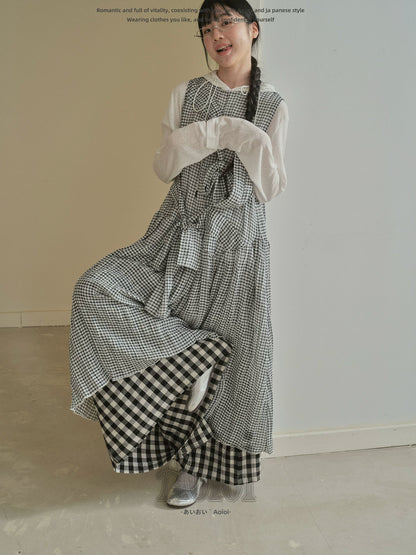 "Quiet Check" Plaid Wide Leg Trousers (Black & White Plaid)