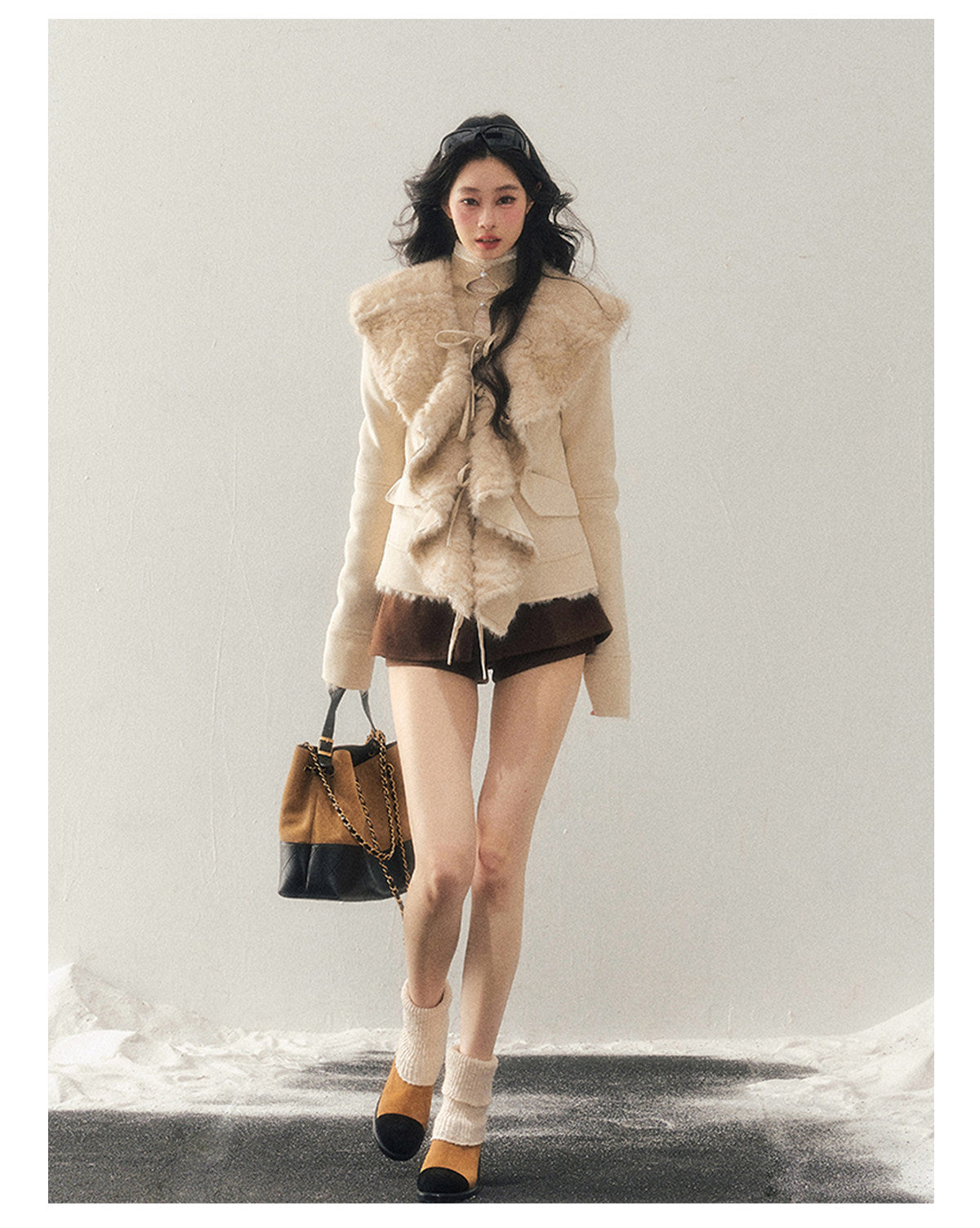少也眼 “Pure White Enfolds Me” Faux Shearling Tie-Front Jacket