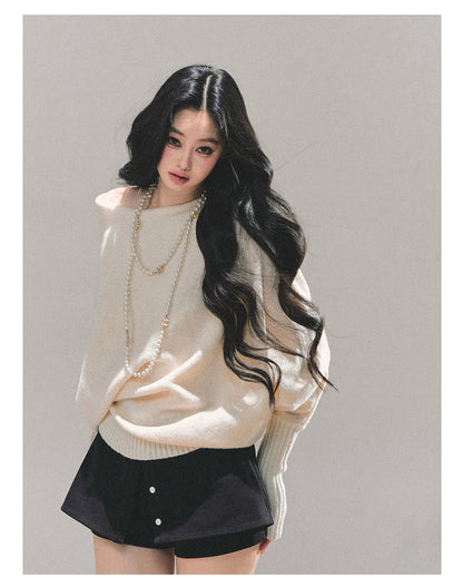 少也眼 “Soft Minimalism” Off-Shoulder Versatile Knit Top - White 6416515