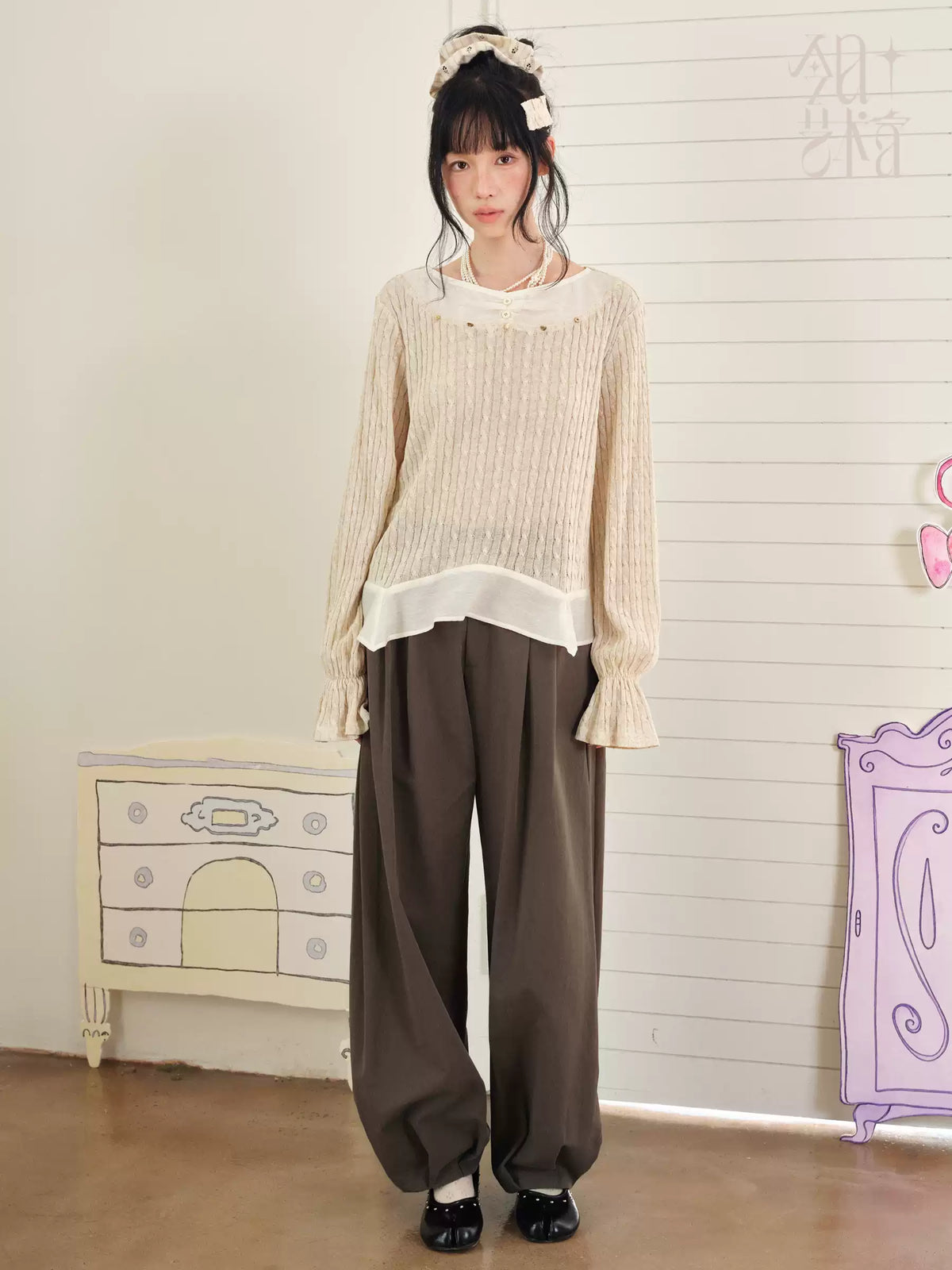 DAILY ARTIST - Almond Beige Lace-Trim Textured Knit Top