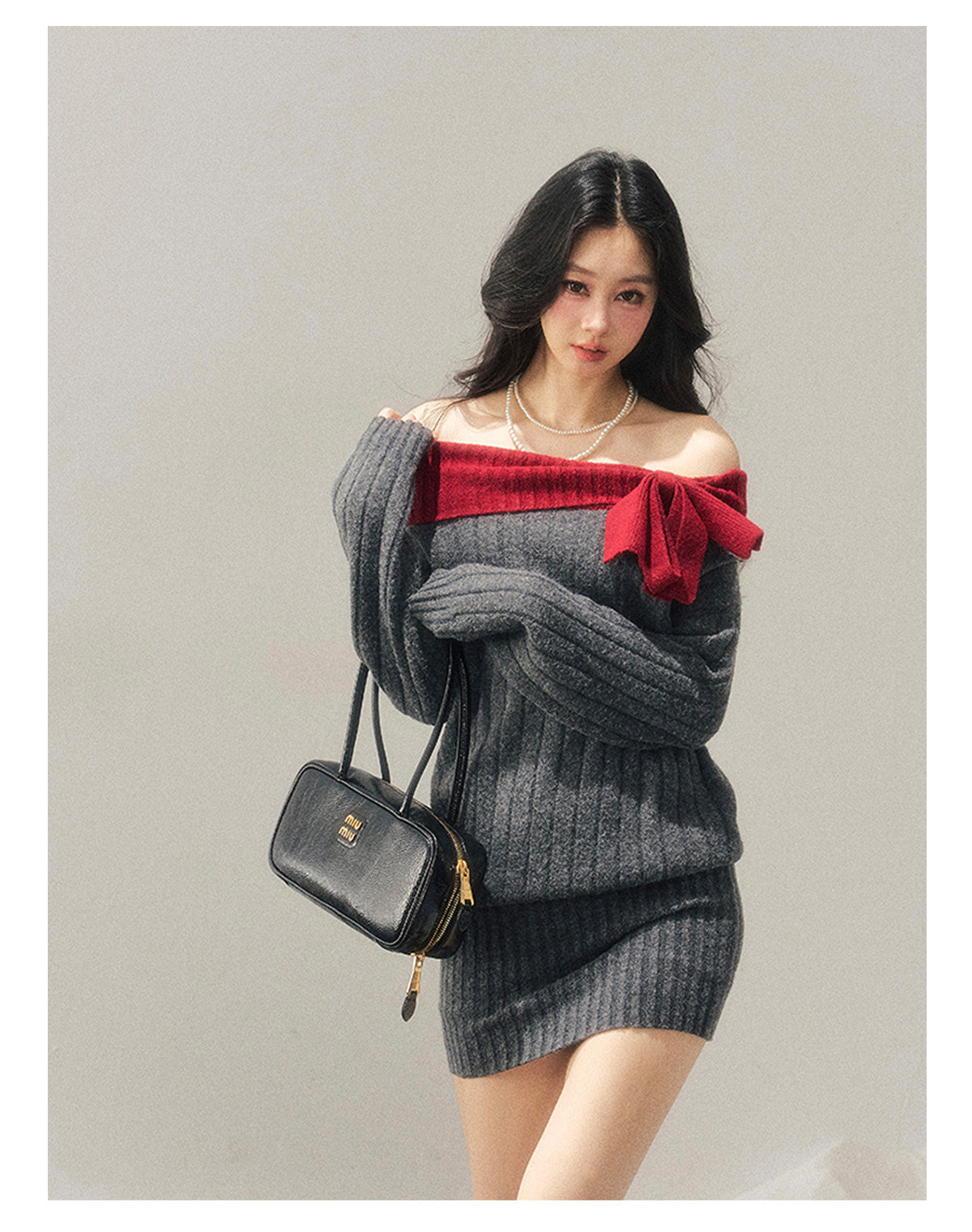 少也眼 "Snowbound Memories" Off-Shoulder Color-Block Knit Mini Dress