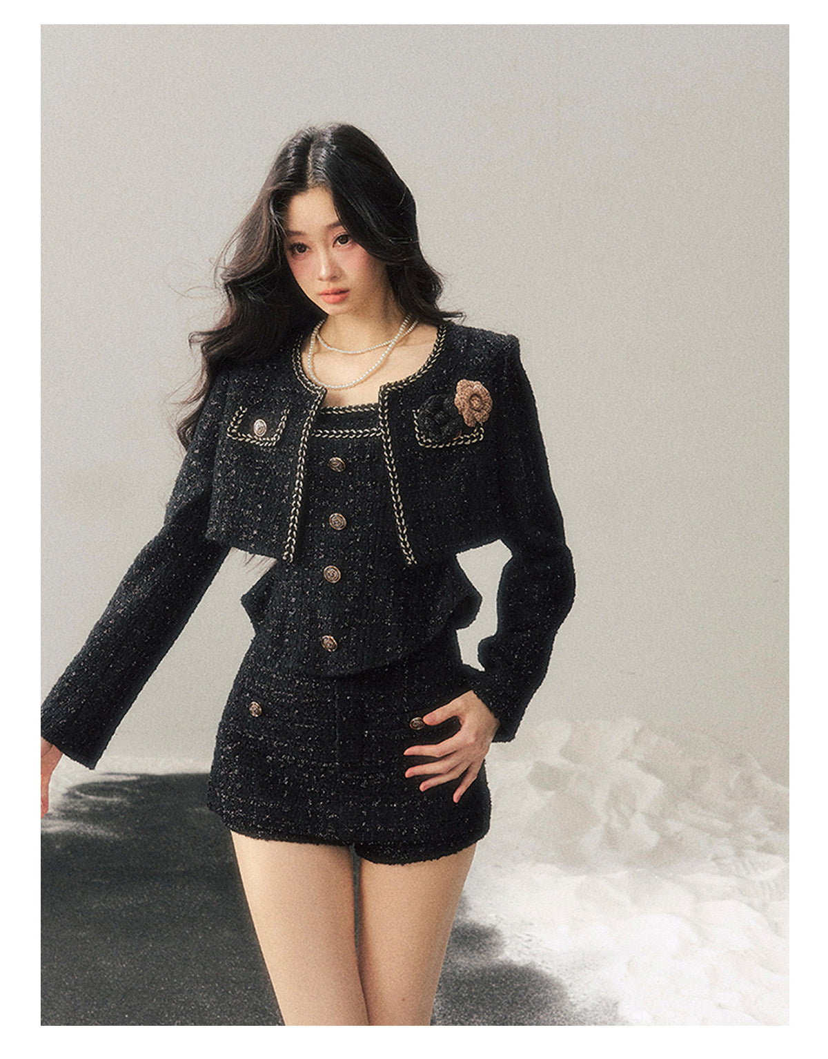 少也眼 "Before the Moon Falls" Bouclé Wool Tweed Set - Black