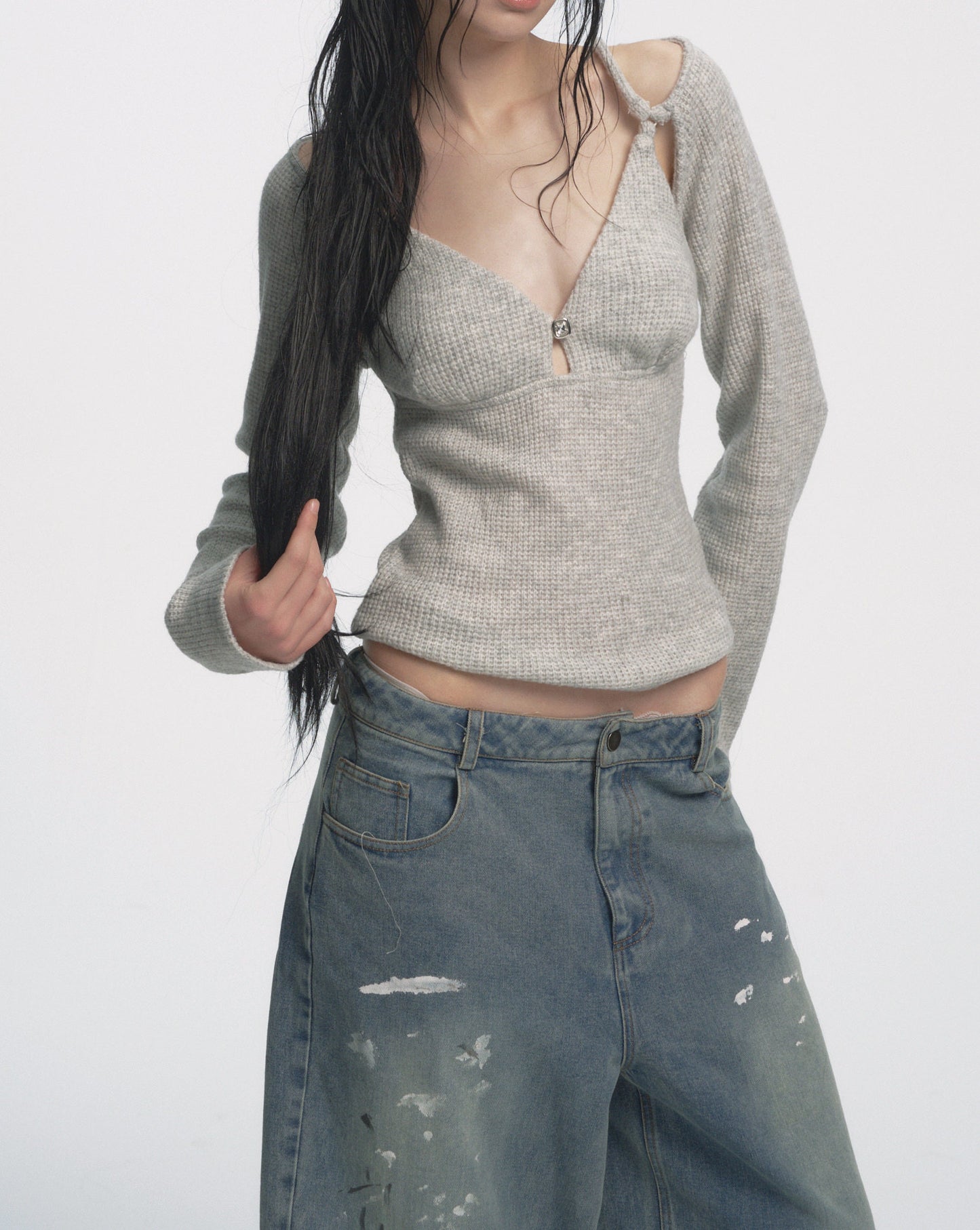 Muirgen - Gray Cut-Out Shoulder V-Neck Knit Top