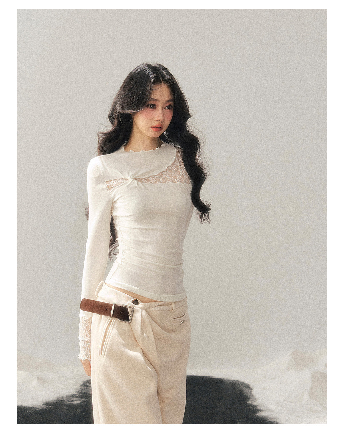 少也眼 “Interplay of Illusion” Semi-High Neck Lace Cutout Top - White