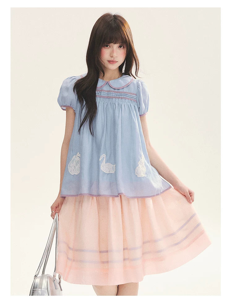 "Antique Dollhouse" Lace Appliqué Peter Pan Collar Puff Sleeve Blouse (Ivory White/ Still Blue)