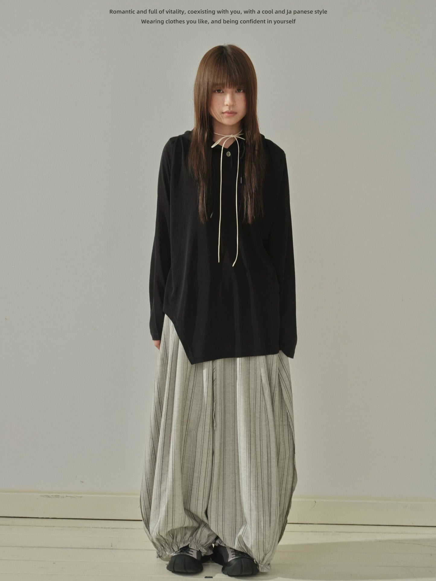 "Summer Haze" Hooded Knit Sun Protection Long Sleeve T-Shirt (Black / White)